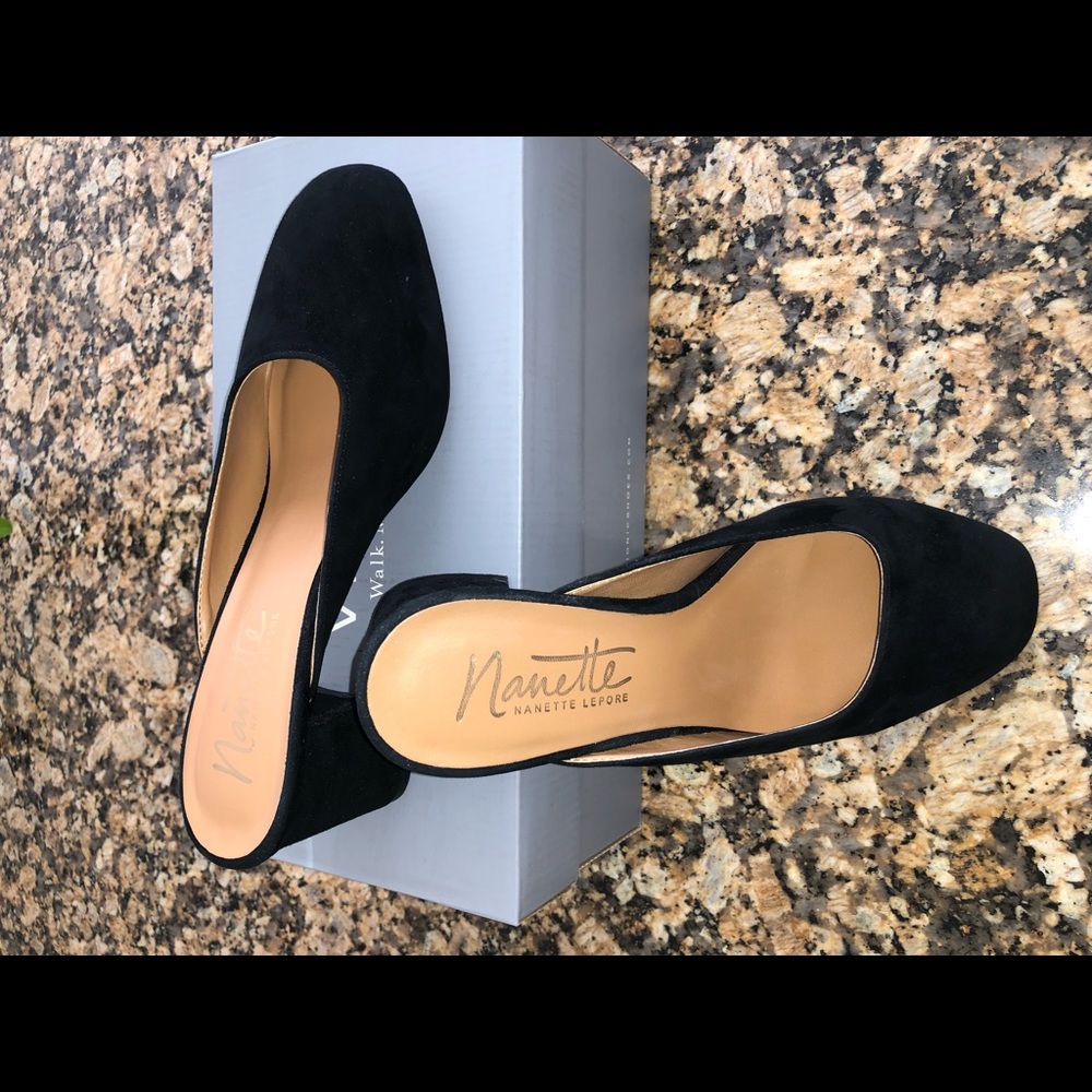 Black suede leather clogs by Nanette, size 8.5